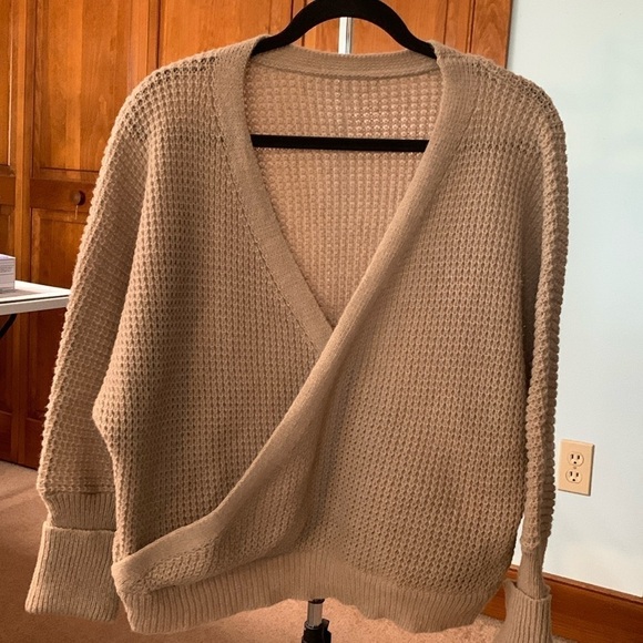 Temu Sweaters - Adorable Over-Sized Faux Wrap Sweater Size Medium NWOT